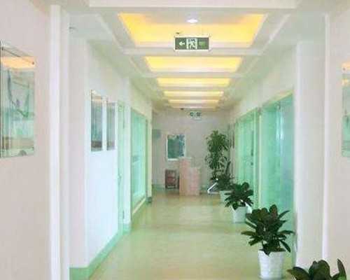 摆脱白带异常困扰：四个检查让您轻松确诊