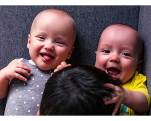 两个女性试管婴儿，济南试管代生群