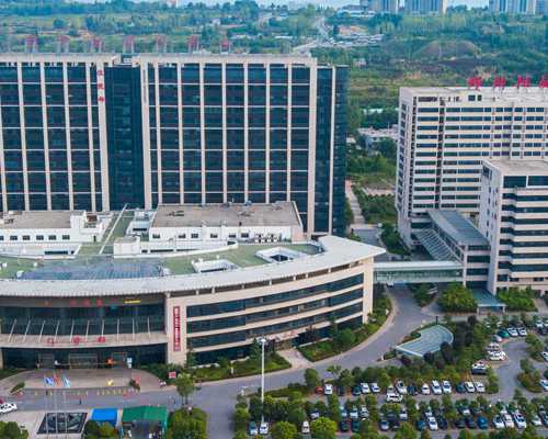 2026年济南当地有哪些资质正规机构试管婴儿？